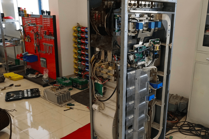 Services de réparation fiables de variateurs de fréquence Siemens et solutions professionnelles de réparation de variateurs de fréquence pour restaurer les opérations d'usine.png