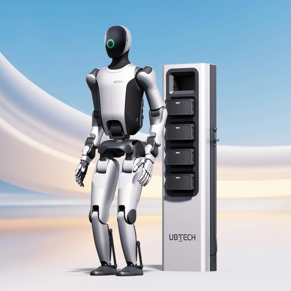 UBTECH Walker S2 Bipedal Robot for Humanoid Industrial Applications and Factory Automation.jpg